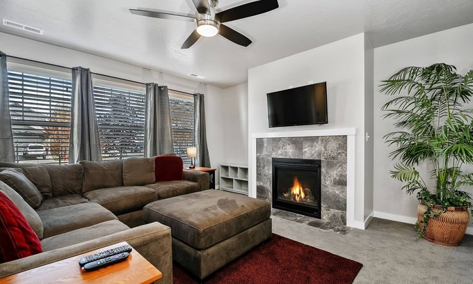 Meridian House | Fully furnished, Short term 3bed/2.5bath