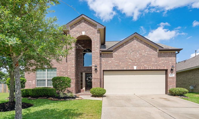 Cypress House | Fully-Furnished, Well Maintained Fairfield Home. Relax in Cypress, TX