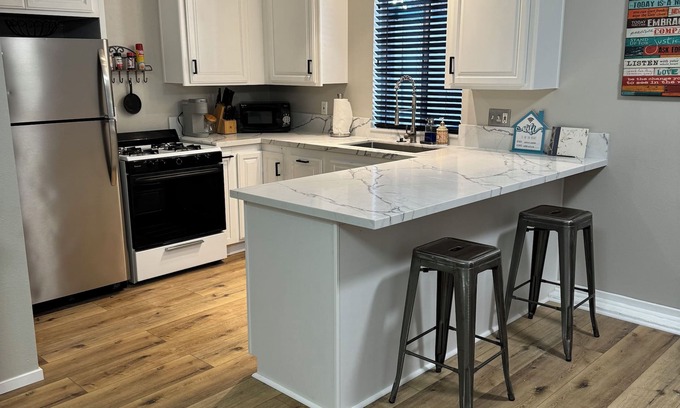 Carlsbad House | FULLY REMODELED adorable studio is 1.5 blocks to Carlsbad's beautiful beach.