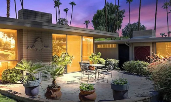 Bermuda Dunes Condo | Fully Remodeled Golf Course Mid-Century Condo with Mountain Views