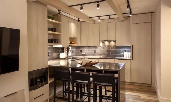 Ketchum Condo | Fully Remodeled Modern Condo Steps from Warm Springs Lift