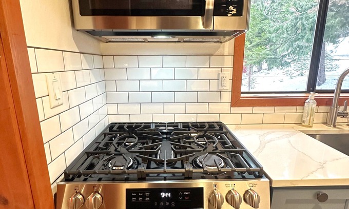 Homewood Cabin | Fully remodeled, Ski in Ski Out Cabin at Homewood. Blocks from the Lake!