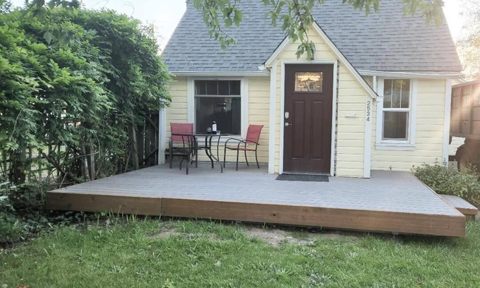 Amazon House | Fully Remodeled South Eugene Cottage - 1/2 mile from U of O