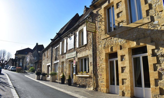Siorac-en-Perigord Apartment | Fully renovated village apartment close to local sights
