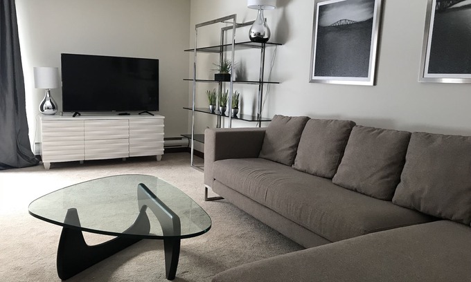 Saskatoon Apartment | Fully Renovated 2 Bed, 1 Bath Apartment near 8th Street