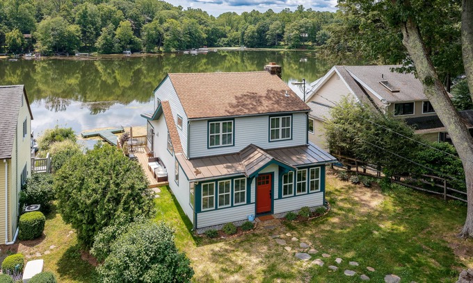 South Salem House | Fully renovated 4 bedroom lake front home