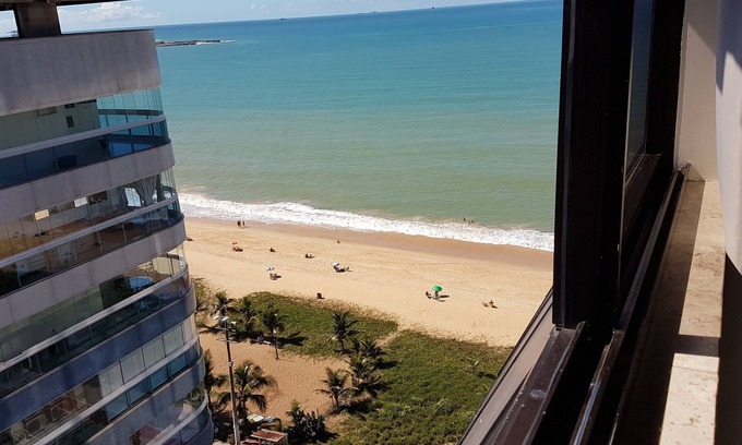 Vila Velha Apartment | Fully renovated apartment pasárgada overlooking the sea