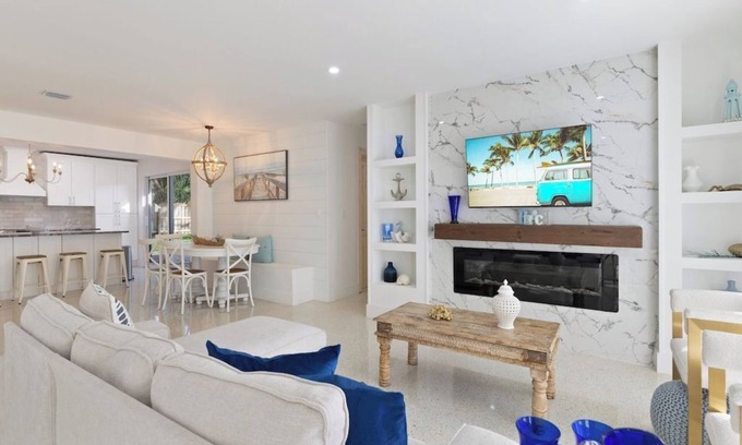 Vero Beach House | Fully Renovated Coastal Cottage