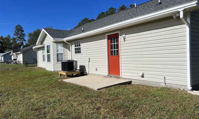 Brunswick House | Fully Renovated Cozy Family Retreat Home!