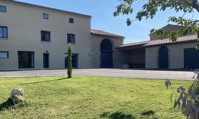 Tourtrol House | Fully renovated farmhouse, 5 minutes from a medieval bastide.