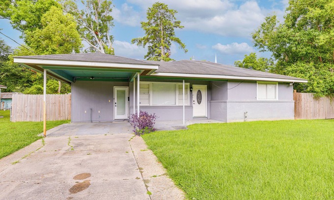 Hammond House | Fully Renovated Home ~ 1 Mi to Downtown Hammond!