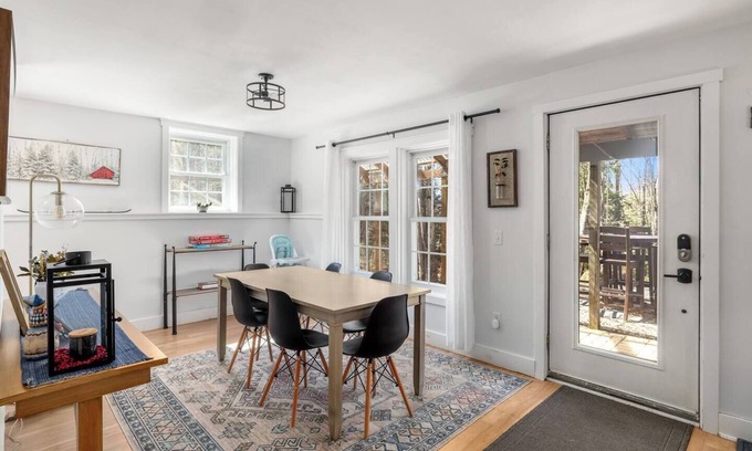 Stowe Apartment | Fully Renovated & Modern 2 BR w/Forest Views