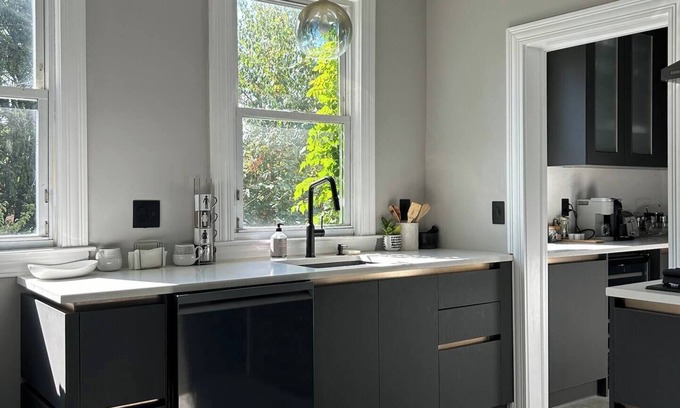 Asylum Hill House | Fully renovated, single family Victorian house in historic west end of Hartford.