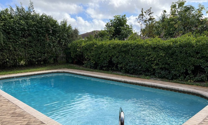 West Palm Beach House | Fully RENOVATED 3beds/2bath COZY house with PRIVATE POOL
