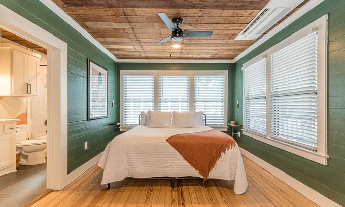New Braunfels House | Fully-restored 1850s German Home in Downtown New Braunfels - A