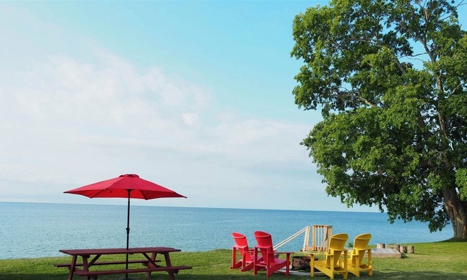 Wellington House | Fully stocked family friendly home on Wellington, Lake Ontario waterfront