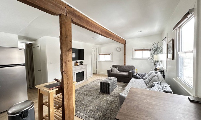West Kill Cabin | Fully Stocked Ski Cabin: 15 MINS to Hunter/Windham!