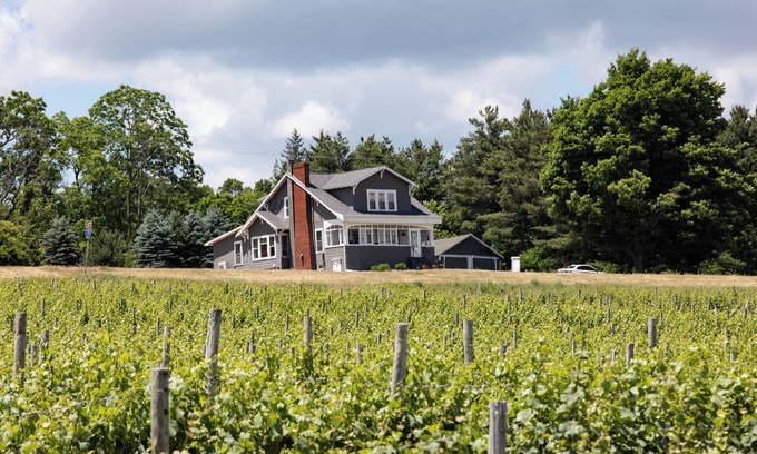 Dundee House | Fully updated home on Seneca Lake Wine Trail