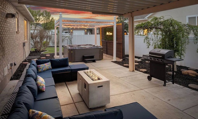 West Jordan House | Fun and Spacious Family Oasis + Hot Tub + Ping Pong