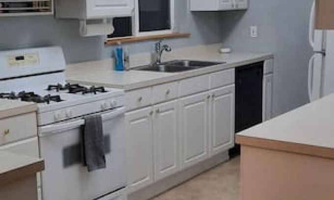 La Grande House | Fun downtown home for exploring La Grande