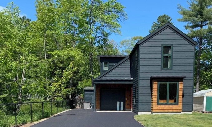 Sebago House | Fun family Sebago Lake get away