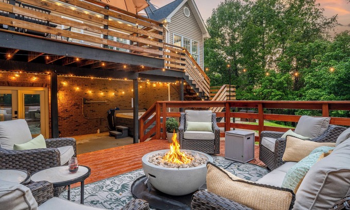Perry Park House | *Fun for All *LUX Hot Tub *Fire Pit *Games Galore