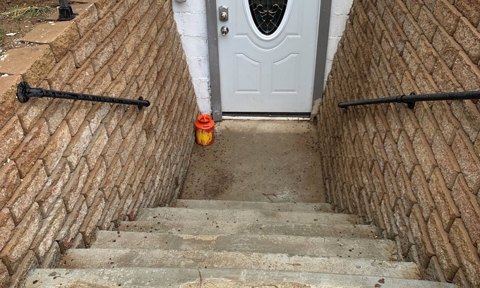 Omaha House | Fun & Relaxing 2BR/2BA Basement– Hot Tub, Sauna, Arcade & Projector, Sleeps 7