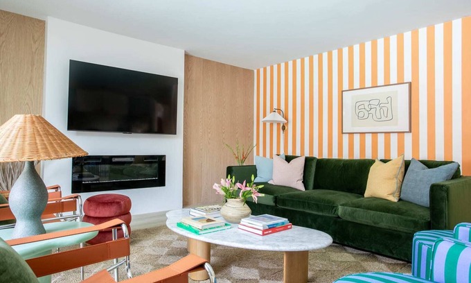 Park Scottsdale Four House | Fun Stylish Scottsdale Retreat | Pool, Paint & Sip