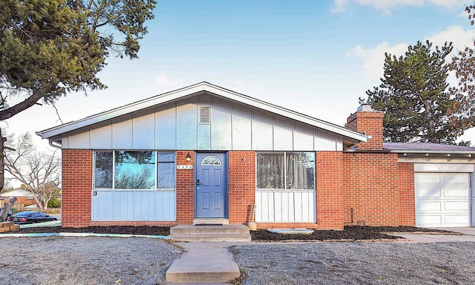 Littleton House | Fun three bedroom family home in heart of Littleton