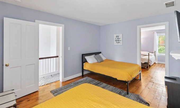 Trenton House | Fun & Tourist Destination 20 min from Six Flags