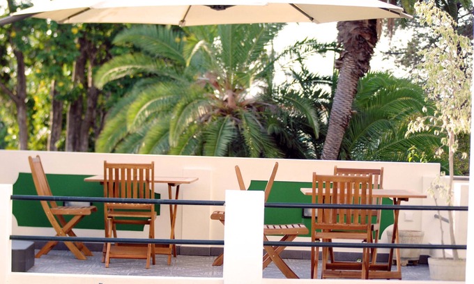 Sao Martinho Villa | Funchal cozy VILLA, 1 km to sea & city, WIFI, garden, garage, BBQ AL402