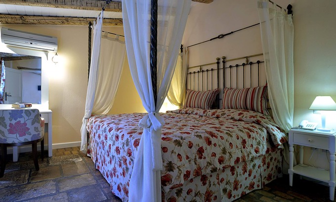 Lakones Apartment | Fundana Villas Corfu | Family Apartment