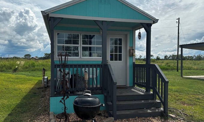 Gardner Cabin | Funny Farm Tiny Cabin