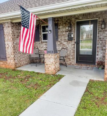 River Trace House | FUNshine Cottage!