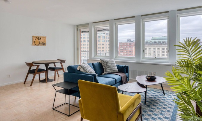 Prudential - St. Botolph Apartment | Furnished 1BR in Boston 1 mile to Metro