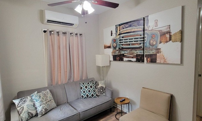 Beacon Hill Apartment | Furnished 2BR-1BTH-Free Parking- Pet Friendly -30% OFF-Monthly Rental