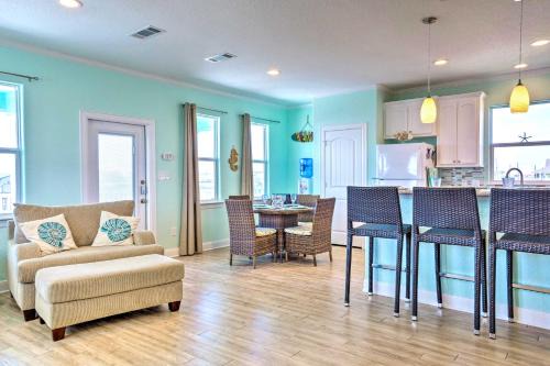 Surfside Beach House | Furnished Deck and Ocean Views Surfside Beach Home