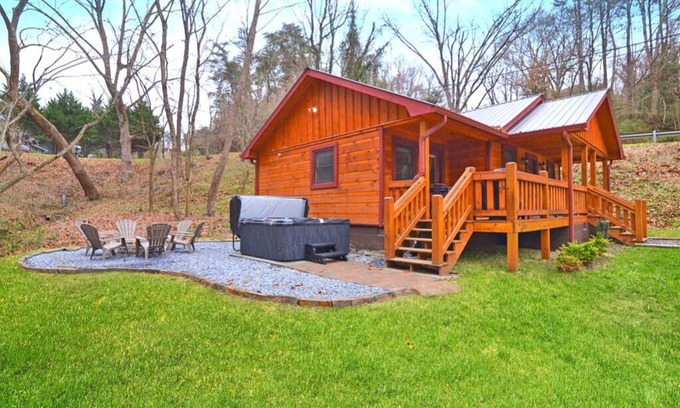Ellijay Cabin | Furnished Mid Term Rental | Mountain Views! Hot Tub & Firepit