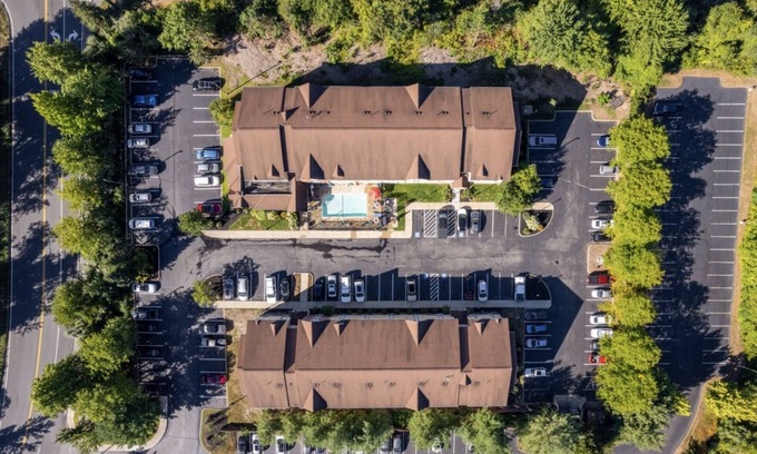 Tewksbury Apartment | Furnished Residences at Tewksbury