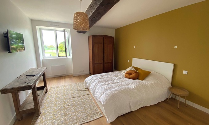 Langouet House | Furnished room with en-suite shower and toilet