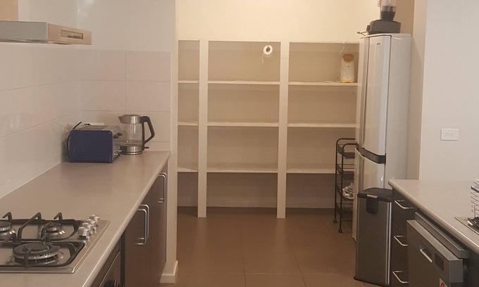Werribee South House | Furnished rooms in modern house - 1 min walk to the beach
