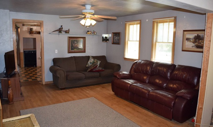 Ashley House | Furnished & Stocked like an Extended Stay Hotel - Family & Pet Friendly