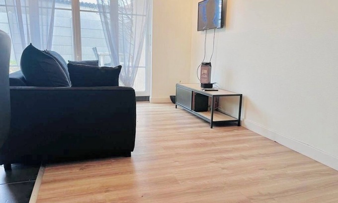 Troyes Apartment | Furnished T2 with garden and parking located in Troyes near the city center