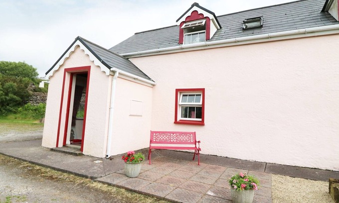 Waterville Cottage | FUSCHIA COTTAGE, pet friendly in Waterville, County Kerry