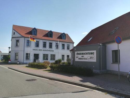 Eggesin House | Gästehaus EJS e V Eggesin