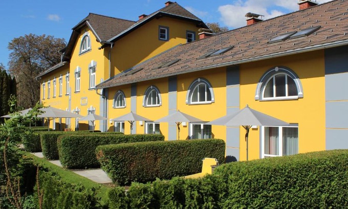 Wasendorf Bed & Breakfast | Gästehaus Karl August