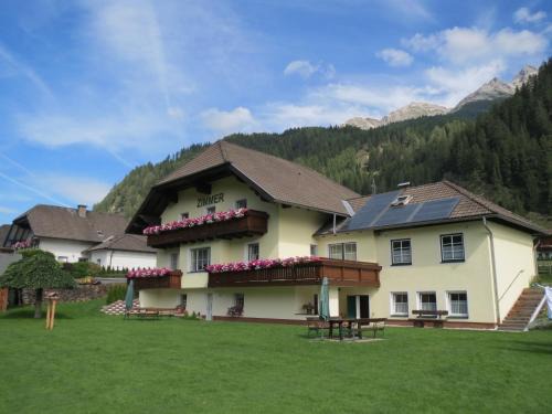 Zederhaus Bed & Breakfast | Gästehaus Marianne Baier