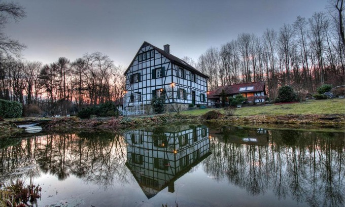 Erkrath House | Gästehaus Wahnenmühle