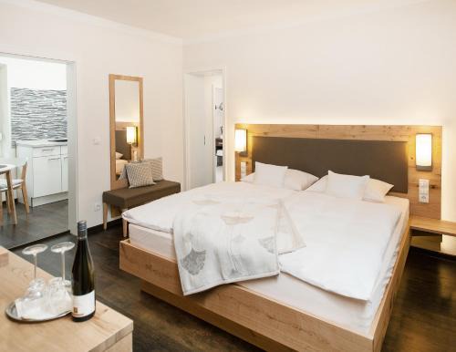 Floersheim Dalsheim Hotel | Gästehaus & Weingut PETH