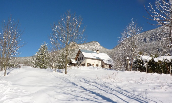 Saint-Nizier-du-Moucherotte House | Gîte du Broulez Hameau des Girauds